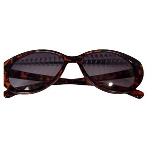 Betsey Johnson Sunglasses Tortoise‎ Shell Oval Frames Designer Glasses